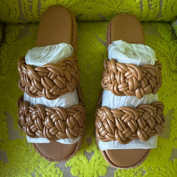 NEW Vince Sullivan Womens Leather Slip On Slide Sandals Tan $295 Size 9.5 - Picture 3 of 7